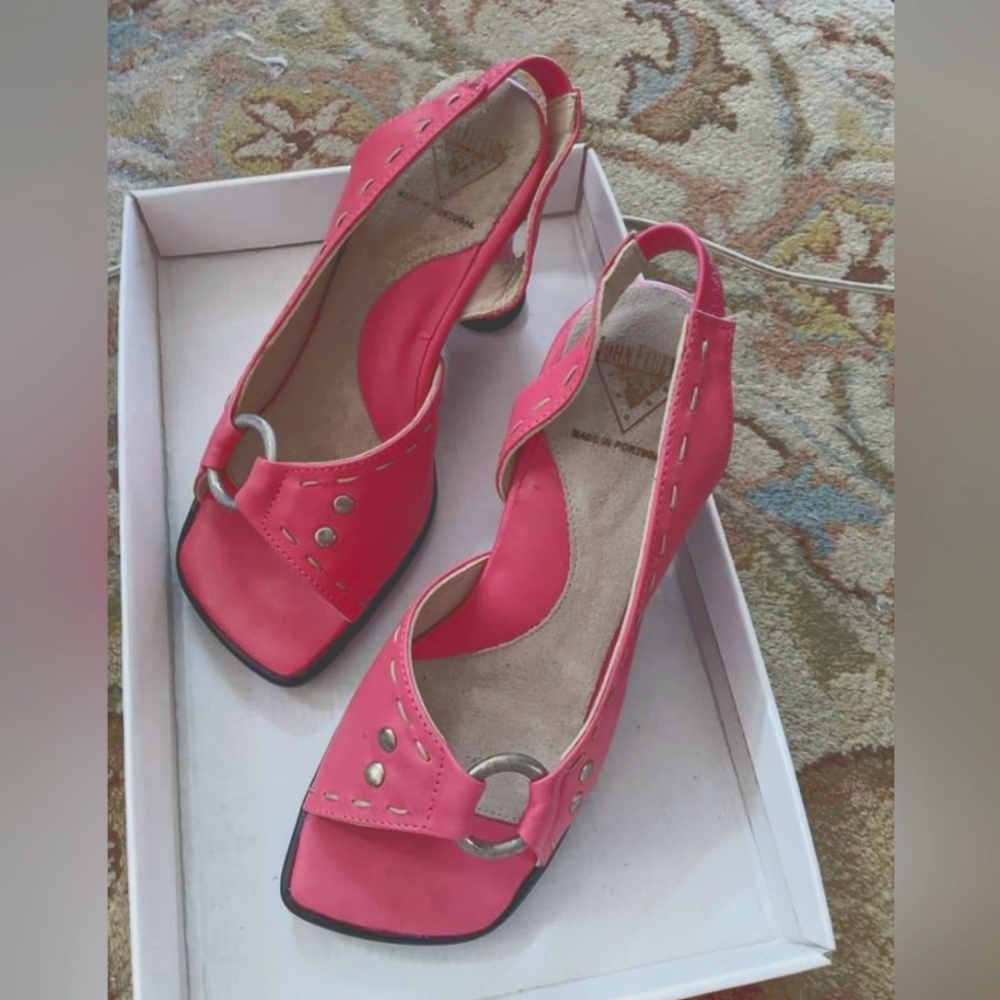 John Fluevog Megan O slingback new in box